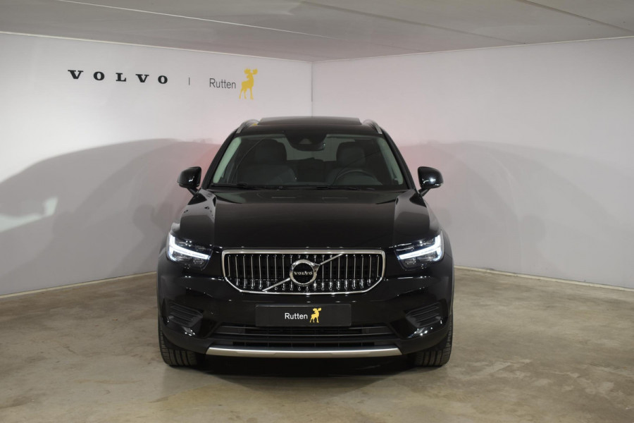 Volvo XC40 T4 211PK Automaat Recharge Inscription Expression / Navigatie / Cruisecontrol / Panoramadak / Stoelverwarming / Stuurverwarming / Elektrische Achterklep / Trekhaak /