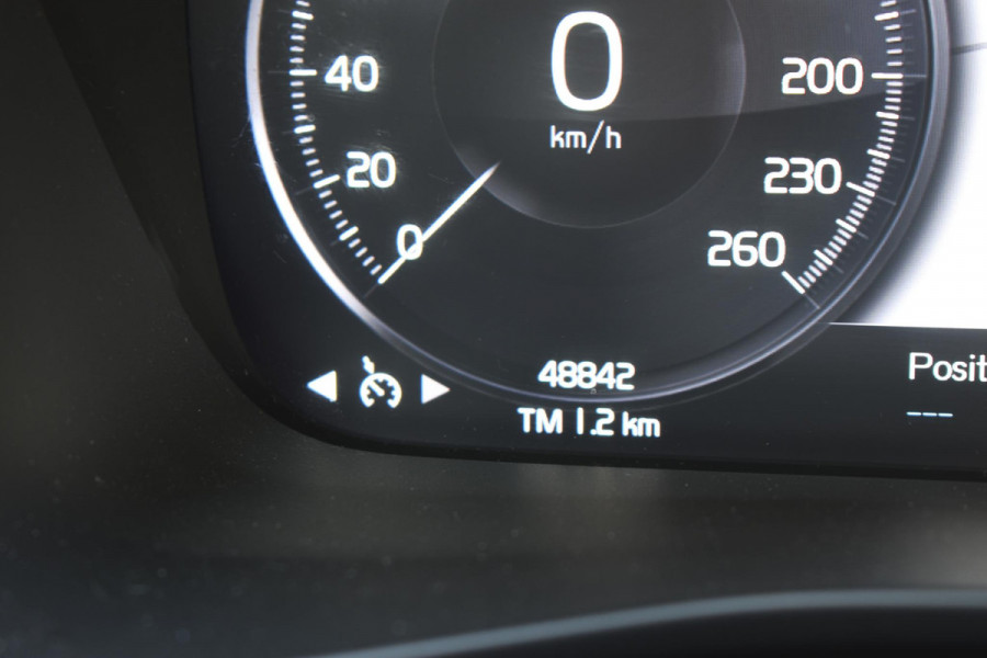 Volvo XC40 T4 211PK Automaat Recharge Inscription Expression / Navigatie / Cruisecontrol / Panoramadak / Stoelverwarming / Stuurverwarming / Elektrische Achterklep / Trekhaak /