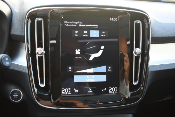 Volvo XC40 T4 211PK Automaat Recharge Inscription Expression / Navigatie / Cruisecontrol / Panoramadak / Stoelverwarming / Stuurverwarming / Elektrische Achterklep / Trekhaak /