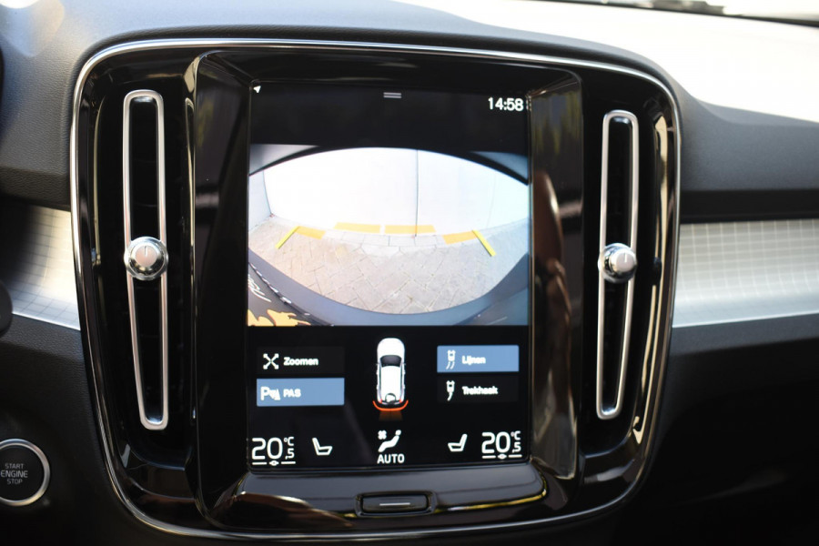 Volvo XC40 T4 211PK Automaat Recharge Inscription Expression / Navigatie / Cruisecontrol / Panoramadak / Stoelverwarming / Stuurverwarming / Elektrische Achterklep / Trekhaak /