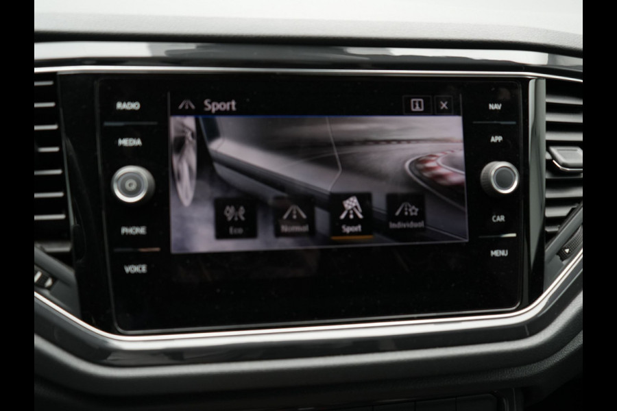 Volkswagen T-Roc 2.0 TSI 4Motion Sport 190pk | Adaptive Cruise | Carplay | LED Koplampen | Navi | Stoelverwaming | Spraakbediening |