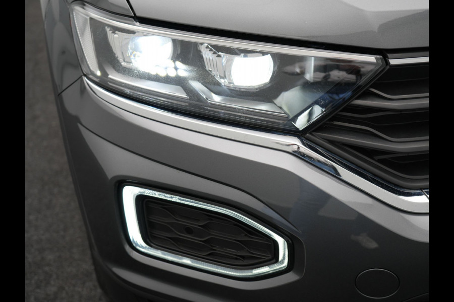 Volkswagen T-Roc 2.0 TSI 4Motion Sport 190pk | Adaptive Cruise | Carplay | LED Koplampen | Navi | Stoelverwaming | Spraakbediening |