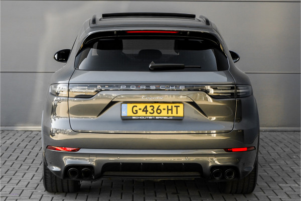 Porsche Cayenne 3.0 E-Hybrid 462PK Sport Design Sport Chrono Pano Trekhaak 22"