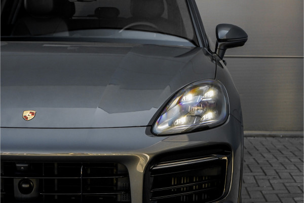 Porsche Cayenne 3.0 E-Hybrid 462PK Sport Design Sport Chrono Pano Trekhaak 22"