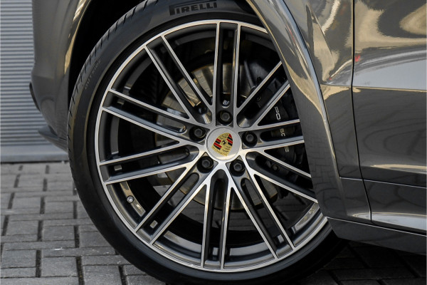 Porsche Cayenne 3.0 E-Hybrid 462PK Sport Design Sport Chrono Pano Trekhaak 22"
