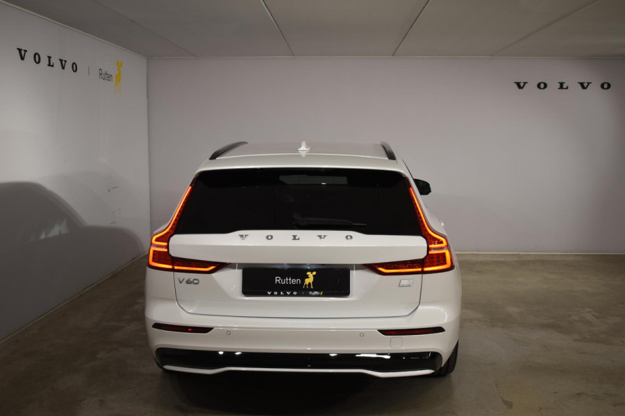 Volvo V60 T6 350PK Automaat AWD Plus Dark / Adaptieve Cruisecontrol / Parkeersensoren / Stoelverwarming / Stuurverwarming / Lighting / Elektrische Stoelen /
