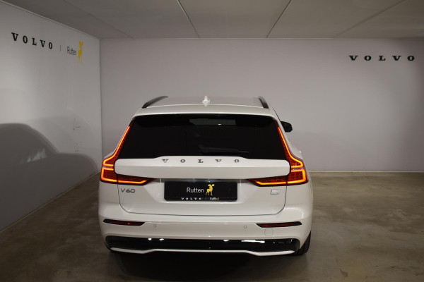 Volvo V60 T6 350PK Automaat AWD Plus Dark / Adaptieve Cruisecontrol / Parkeersensoren / Stoelverwarming / Stuurverwarming / Lighting / Elektrische Stoelen /