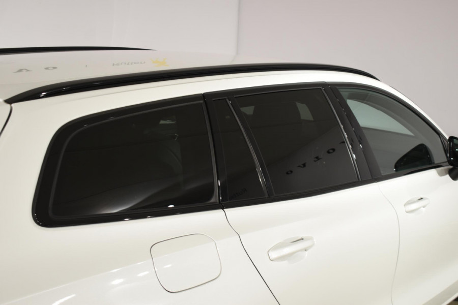 Volvo V60 T6 350PK Automaat AWD Plus Dark / Adaptieve Cruisecontrol / Parkeersensoren / Stoelverwarming / Stuurverwarming / Lighting / Elektrische Stoelen /
