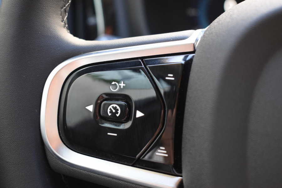 Volvo V60 T6 350PK Automaat AWD Plus Dark / Adaptieve Cruisecontrol / Parkeersensoren / Stoelverwarming / Stuurverwarming / Lighting / Elektrische Stoelen /