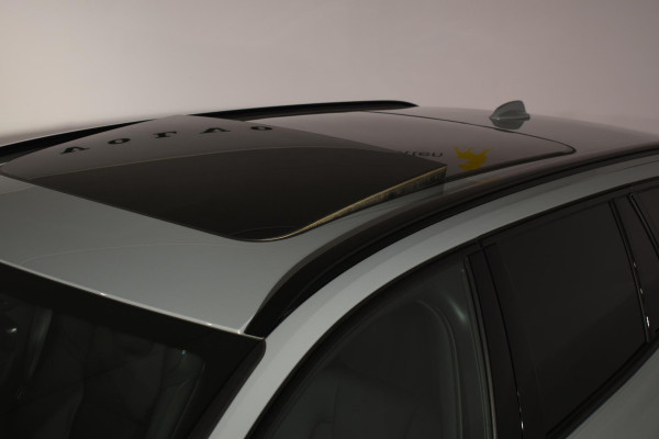 Volvo V60 T6 350PK Automaat AWD Ultra Dark / Adaptieve Cruisecontrol / Parkeersensoren / Stoelverwarming / Stuurverwarming / 360 Camera / Elektrische Stoelen /