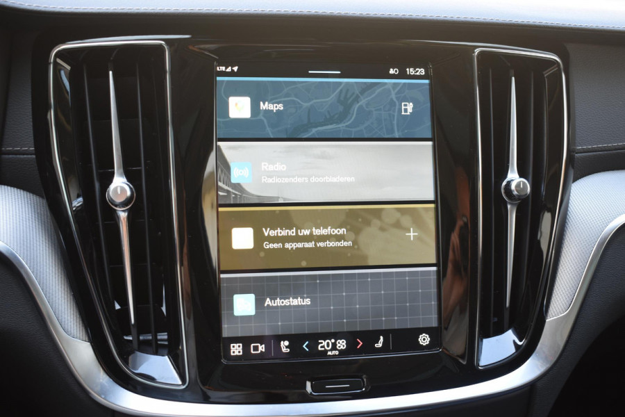 Volvo V60 T6 350PK Automaat AWD Ultra Dark / Adaptieve Cruisecontrol / Parkeersensoren / Stoelverwarming / Stuurverwarming / 360 Camera / Elektrische Stoelen /