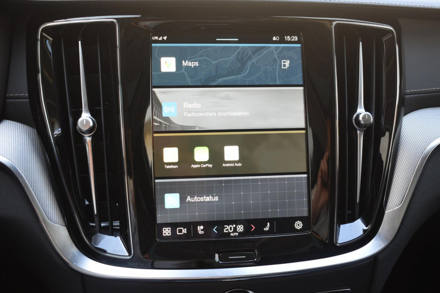 Volvo V60 T6 350PK Automaat AWD Ultra Dark / Adaptieve Cruisecontrol / Parkeersensoren / Stoelverwarming / Stuurverwarming / 360 Camera / Elektrische Stoelen /