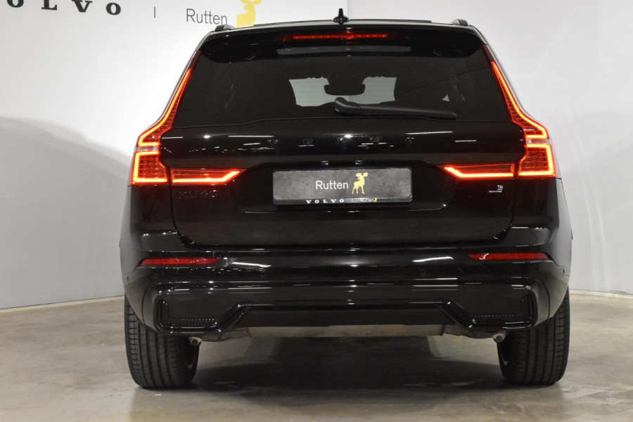 Volvo XC60 T6 350PK AWD Plus Black Edition / Adaptieve cruise control / Harman Kardon / BLIS / Panoramadak / Apple carplay / Parkeersensoren met 360 camera / Elektrische achterklep / Elektrische stoelen met geheugen / Stoel en stuurwielverwarming / 21” velgen / Trekhaak /