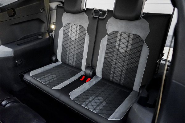 Volkswagen Tiguan Allspace 1.5 TSI R-Line Business+ 7-Pers ACC Camera 20" BTW