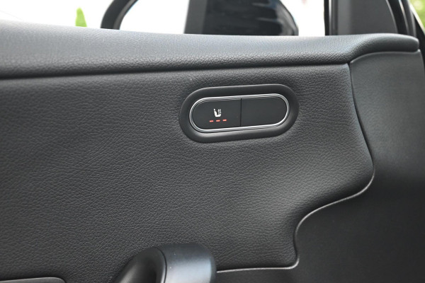 Mercedes-Benz A-Klasse 250 e Business Line 218 PK 1e Eig Dealer o.h. App Connect PDC 17''