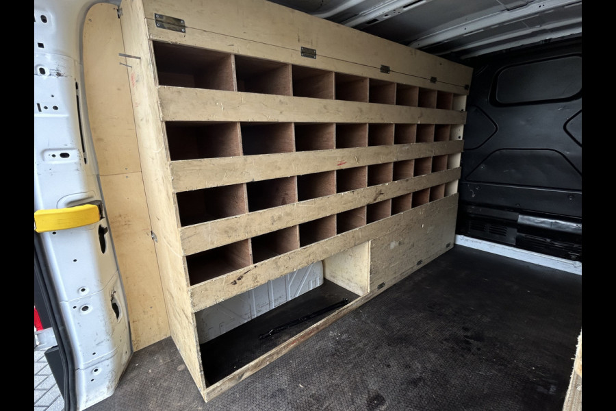 Ford Transit Custom 270 2.0 TDCI 105 PK Trend / L1H1 / 1E EIG. / INRICHTING / AIRCO / CRUISE / 3- ZITS / BLUETOOTH / 2.35 TONS TREKHAAK