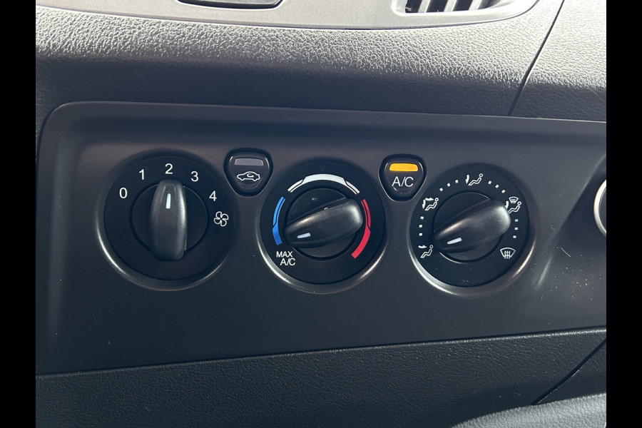 Ford Transit Custom 270 2.0 TDCI 105 PK Trend / L1H1 / 1E EIG. / INRICHTING / AIRCO / CRUISE / 3- ZITS / BLUETOOTH / 2.35 TONS TREKHAAK