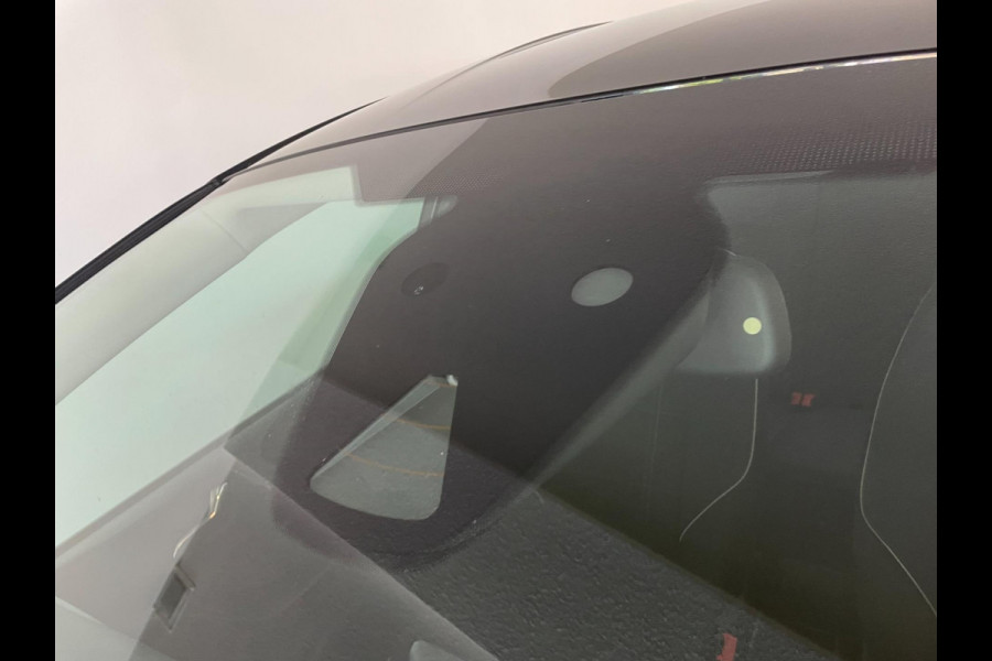 Ford Fiesta 1.1 AIRCO NAVI CRUISE BLUETOOTH VELGEN ELEK RAMEN CENT VERG MULTISTUUR 5DRS ZEER NETTE AUTO