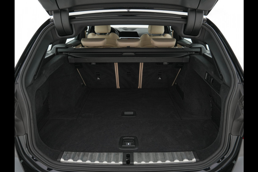 BMW 3 Serie Touring 330i High Executive Edition Sport-Pack Aut. *VERNASCA-FULL-LEATHER | DIGI-COCKPIT | FULL-LED | SPORT-SEATS | HIFI-SOUND | AMBIENT-LIGHT | HEATED-SEATS | DAB | NAVI-FULLMAP | ECC | CARPLAY | PDC | CRUISE | 18"ALU*