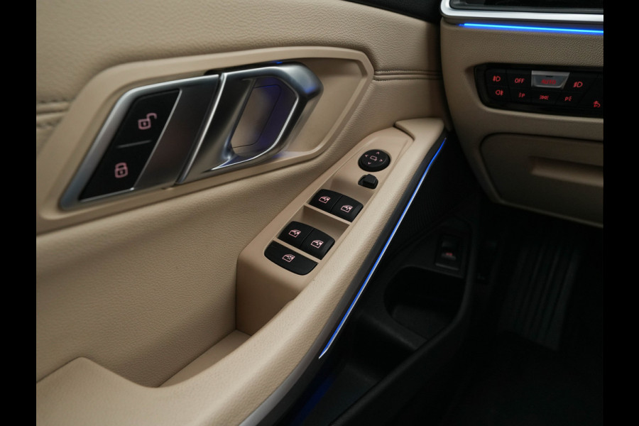 BMW 3 Serie Touring 330i High Executive Edition Sport-Pack Aut. *VERNASCA-FULL-LEATHER | DIGI-COCKPIT | FULL-LED | SPORT-SEATS | HIFI-SOUND | AMBIENT-LIGHT | HEATED-SEATS | DAB | NAVI-FULLMAP | ECC | CARPLAY | PDC | CRUISE | 18"ALU*
