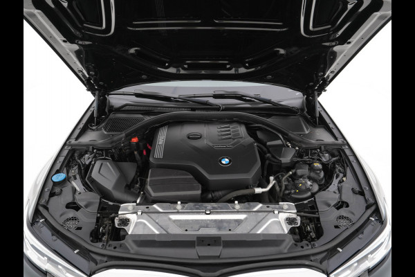 BMW 3 Serie Touring 330i High Executive Edition Sport-Pack Aut. *VERNASCA-FULL-LEATHER | DIGI-COCKPIT | FULL-LED | SPORT-SEATS | HIFI-SOUND | AMBIENT-LIGHT | HEATED-SEATS | DAB | NAVI-FULLMAP | ECC | CARPLAY | PDC | CRUISE | 18"ALU*