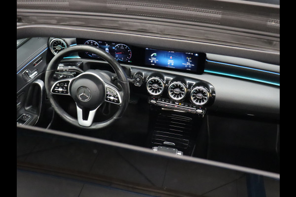 Mercedes-Benz CLA-Klasse Shooting Brake 200 Business Solution Luxury [CARPLAY, CRUISE CONTROL,SCHUIFKANTELDAK,  SFEERVERLICHTING, DIGITAL DASH, TREKHAAK, MEMORY SEATS, STOELVERWARMING, CAMERA + PDC, MERCEDES-BENZ KOPLAMPEN, VOL LEDER, NAVIGATIE, NIEUWSTAAT]