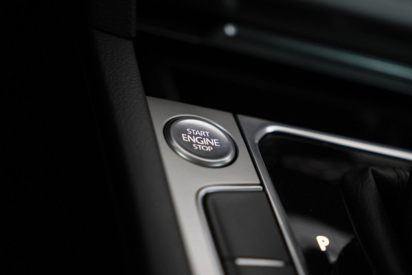 Volkswagen Passat Variant 1.6 TDI Comfortline Business Automaat, Navigatie, Climate, Trekhaak,