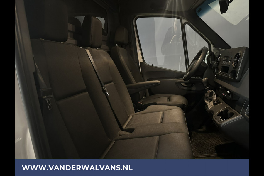 Mercedes-Benz Sprinter 315 CDI 150pk L3H2 Euro6 Airco | Camera | Cruisecontrol | Stoelverwarming 270 Graden achterdeuren, Bijrijdersbank