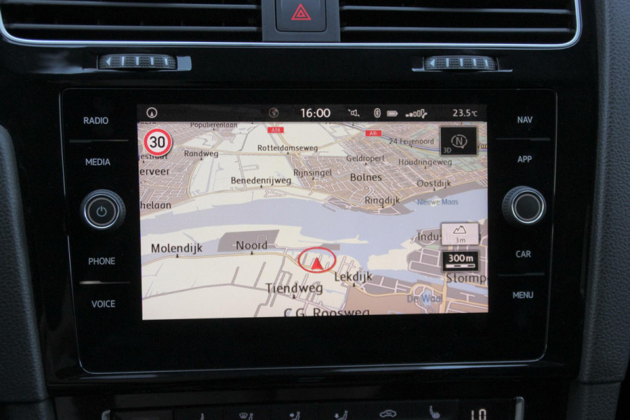 Volkswagen Golf 7.5 - 1.5 TSI ACT 2x R Line 150 PK Automaat |PANORAMADAK, VIRTUAL, CRUISE, STOELVERWARMING, CAMERA, LED, PDC|