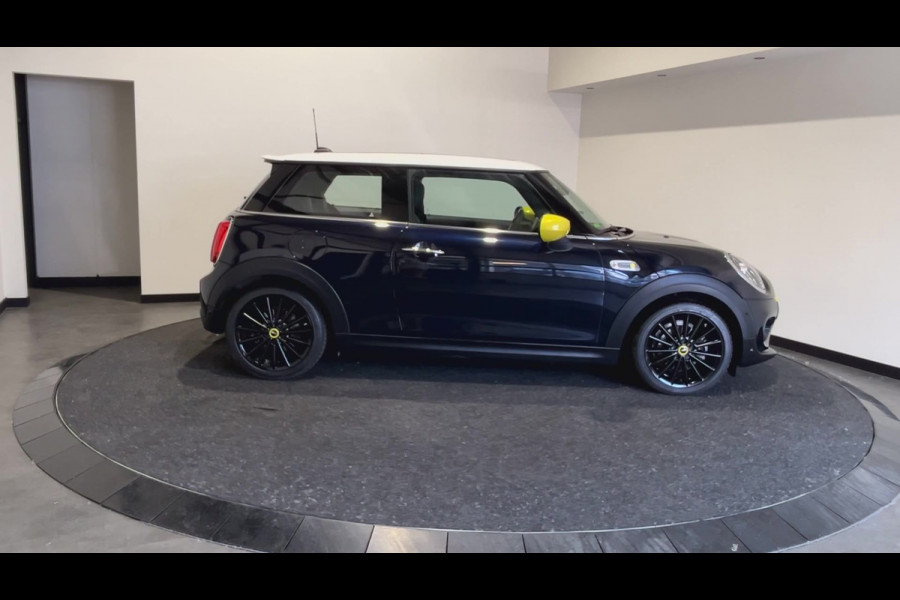 MINI Mini Electric Yours 33 kWh | Elektrisch schuif/kantel panoramadak | Harman & Kardon | Verwarmde voorstoelen | SoH (batterijcheck) 97 % score!
