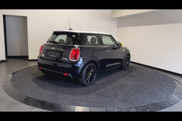 MINI Mini Electric Yours 33 kWh | Elektrisch schuif/kantel panoramadak | Harman & Kardon | Verwarmde voorstoelen | SoH (batterijcheck) 97 % score!