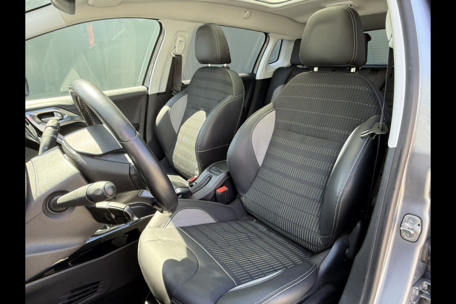 Peugeot 2008 BWJ 2017 | 1.2T 111PK Allure | CLIMA | TREKHAAK | NAVI | CARPLAY | LEDER/STOF