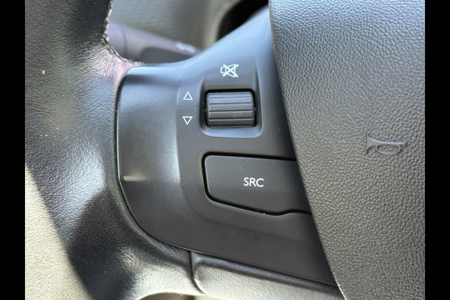 Peugeot 2008 BWJ 2017 | 1.2T 111PK Allure | CLIMA | TREKHAAK | NAVI | CARPLAY | LEDER/STOF