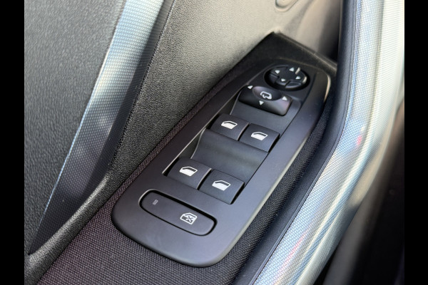 Peugeot 2008 BWJ 2017 | 1.2T 111PK Allure | CLIMA | TREKHAAK | NAVI | CARPLAY | LEDER/STOF