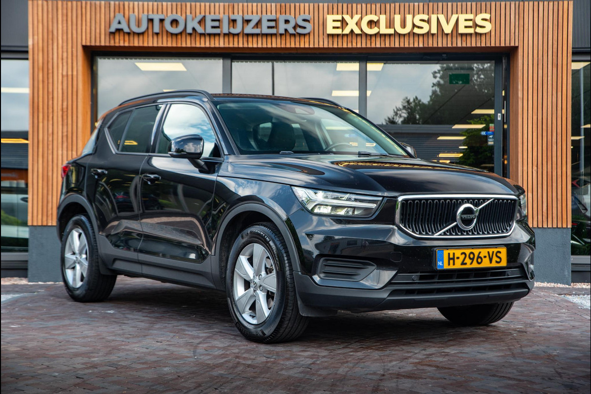 Volvo XC40 1.5 T3 Trekhaak Navi 17"L.M. Dakrail Stuurwielbediening Volvo XC40 1.5 T3 Trekhaak Navi 17"L.M. Dakrail Stuurwielbediening