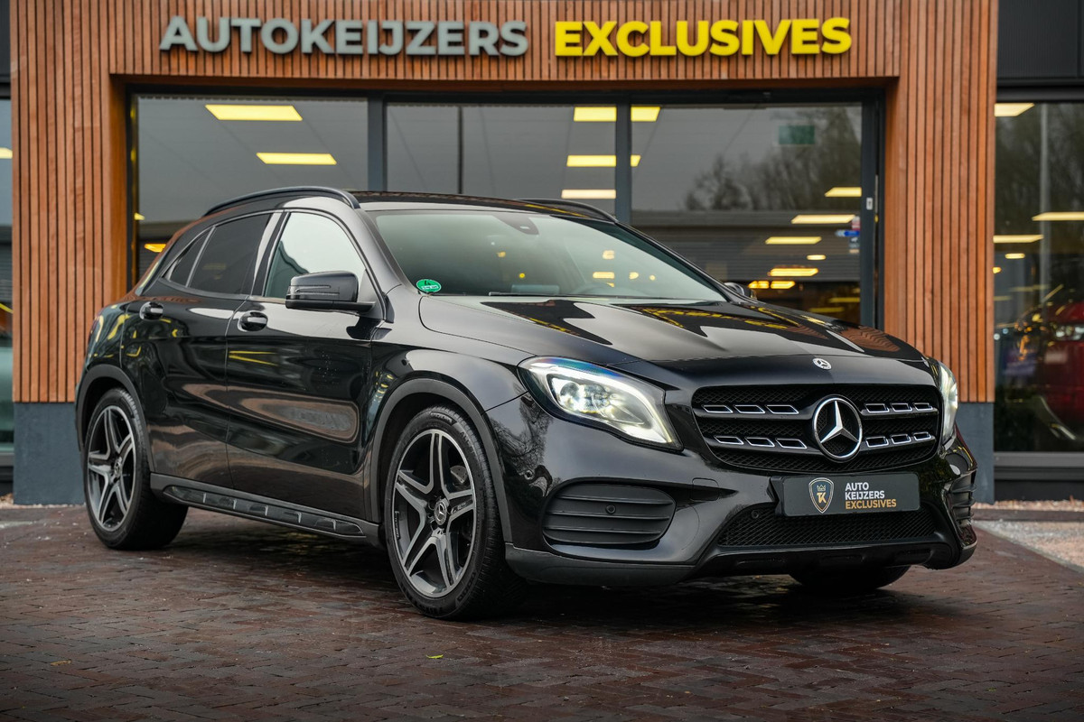 Mercedes-Benz GLA GLA 180 Night pakket Automaat Mercedes-Benz GLA GLA 180 Night pakket Automaat