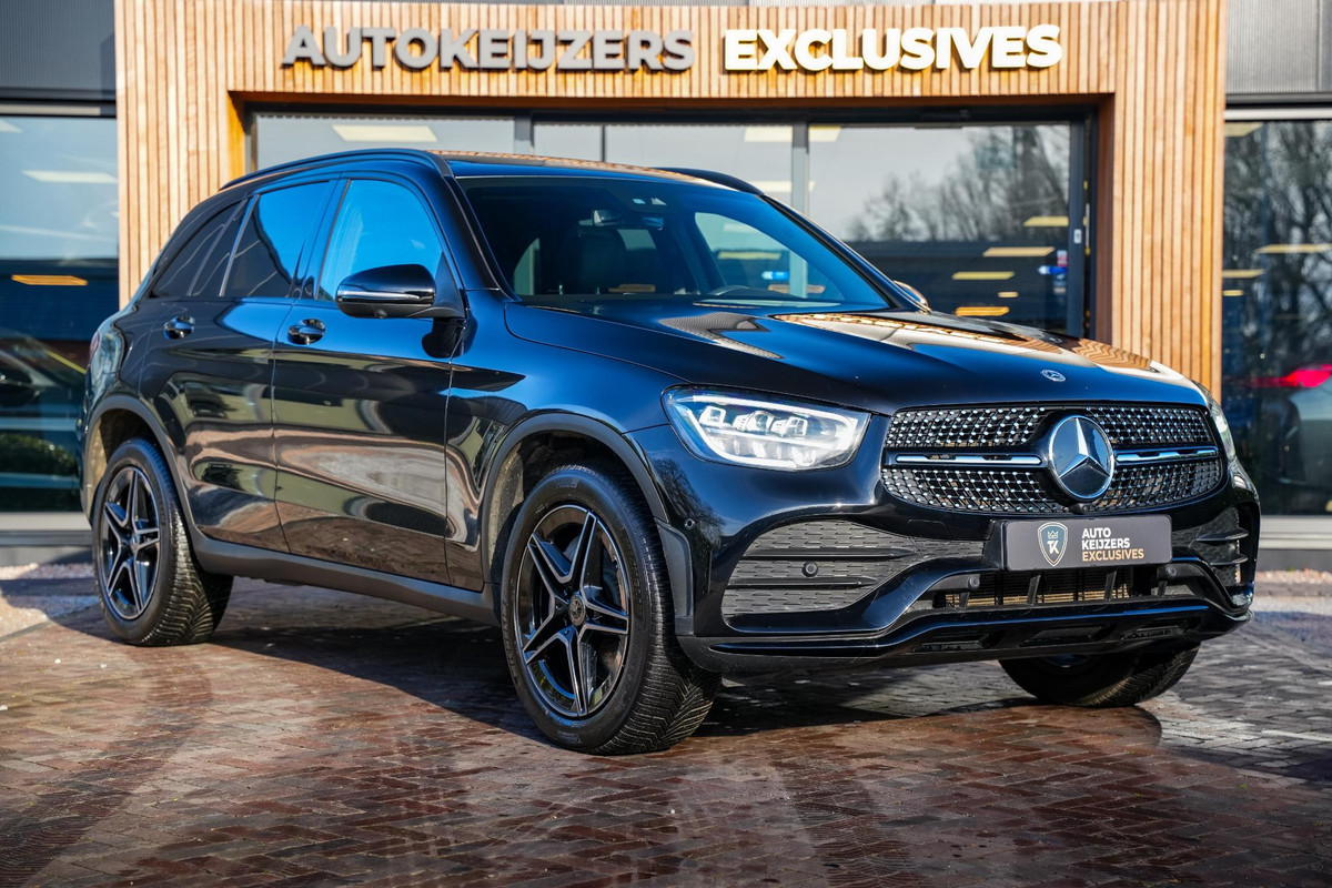 Mercedes-Benz GLC 300de 4MATIC Business Solution AMG Panoramadak Ambient Adapt. Cruise 360Cam Mercedes-Benz GLC 300de 4MATIC Business Solution AMG Panoramadak Ambient Adapt. Cruise 360Cam