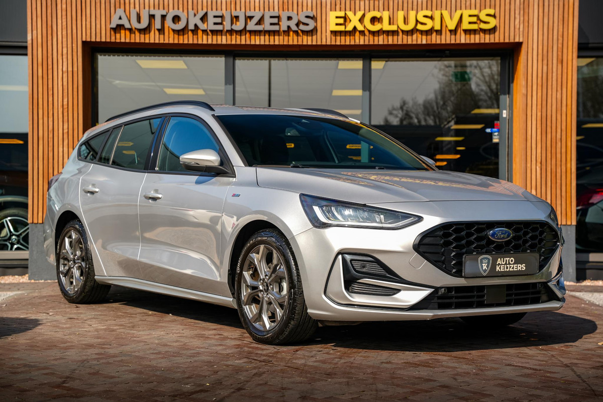Ford Focus 1.0 EcoBoost Hybrid ST Line Groot Navi DAB+ Camera Cruise LED Automaat! Ford Focus 1.0 EcoBoost Hybrid ST Line Groot Navi DAB+ Camera Cruise LED Automaat!