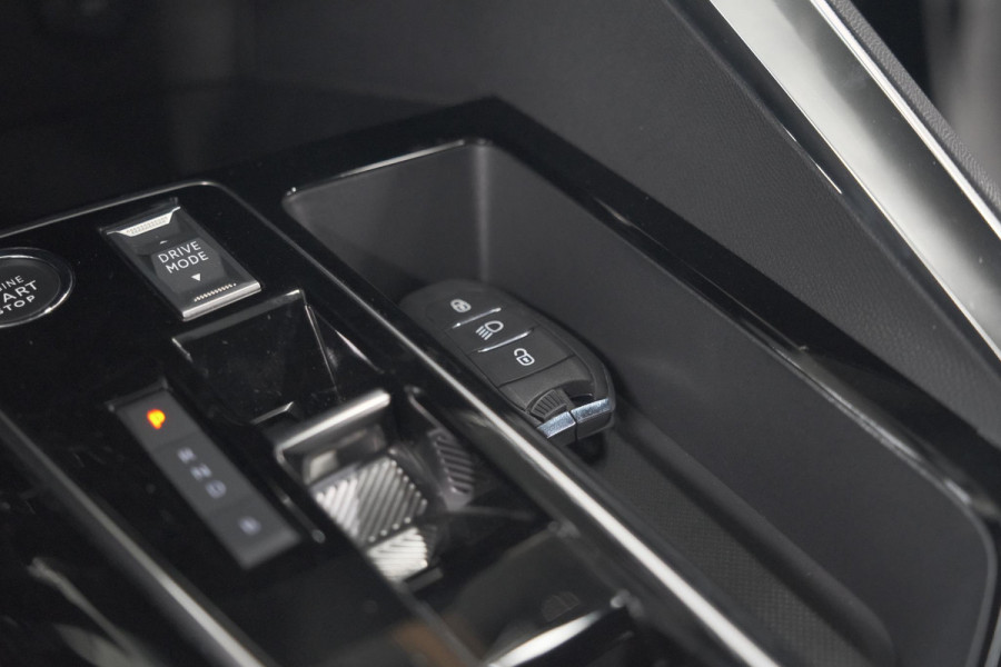Peugeot 3008 1.6 HYbrid 225 Allure Pack Business | Camera | Navigatie | Apple Carplay | Parkeersensoren