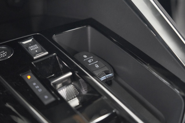 Peugeot 3008 1.6 HYbrid 225 Allure Pack Business | Camera | Navigatie | Apple Carplay | Parkeersensoren