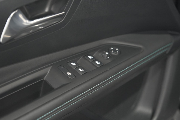 Peugeot 3008 1.6 HYbrid 225 Allure Pack Business | Camera | Navigatie | Apple Carplay | Parkeersensoren
