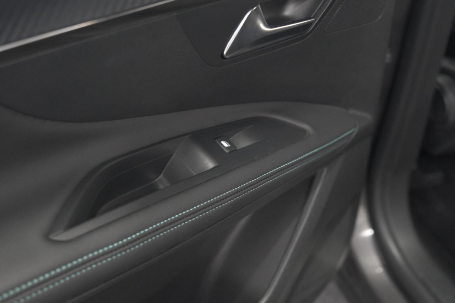 Peugeot 3008 1.6 HYbrid 225 Allure Pack Business | Camera | Navigatie | Apple Carplay | Parkeersensoren