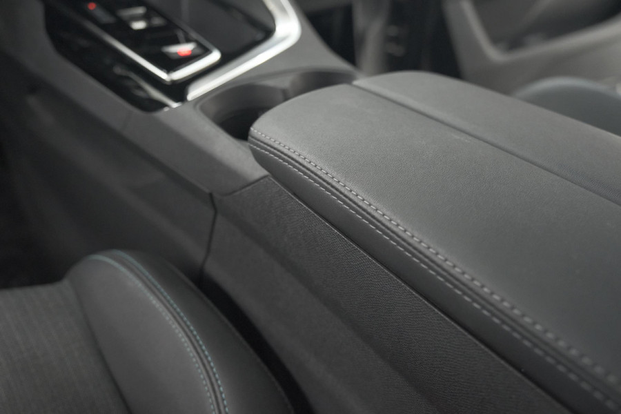 Peugeot 3008 1.6 HYbrid 225 Allure Pack Business | Camera | Navigatie | Apple Carplay | Parkeersensoren
