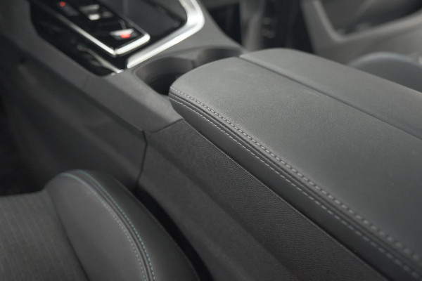 Peugeot 3008 1.6 HYbrid 225 Allure Pack Business | Camera | Navigatie | Apple Carplay | Parkeersensoren