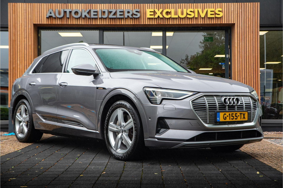 Audi e-tron e-tron 50 quattro Launch edition plus 71 kWh Panodak Adapt. cruise Stoelverw. Leer Audi e-tron e-tron 50 quattro Launch edition plus 71 kWh Panodak Adapt. cruise Stoelverw. Leer