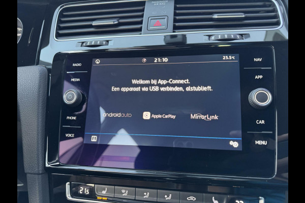 Volkswagen Golf 1.0 TSI Sound 110pk DSG ACC Navi CarPlay Stlvw PDC