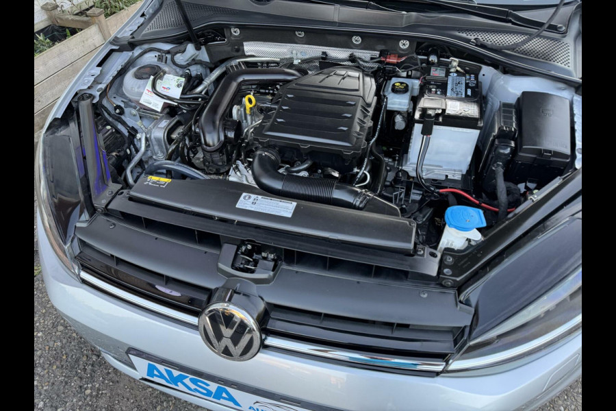 Volkswagen Golf 1.0 TSI Sound 110pk DSG ACC Navi CarPlay Stlvw PDC