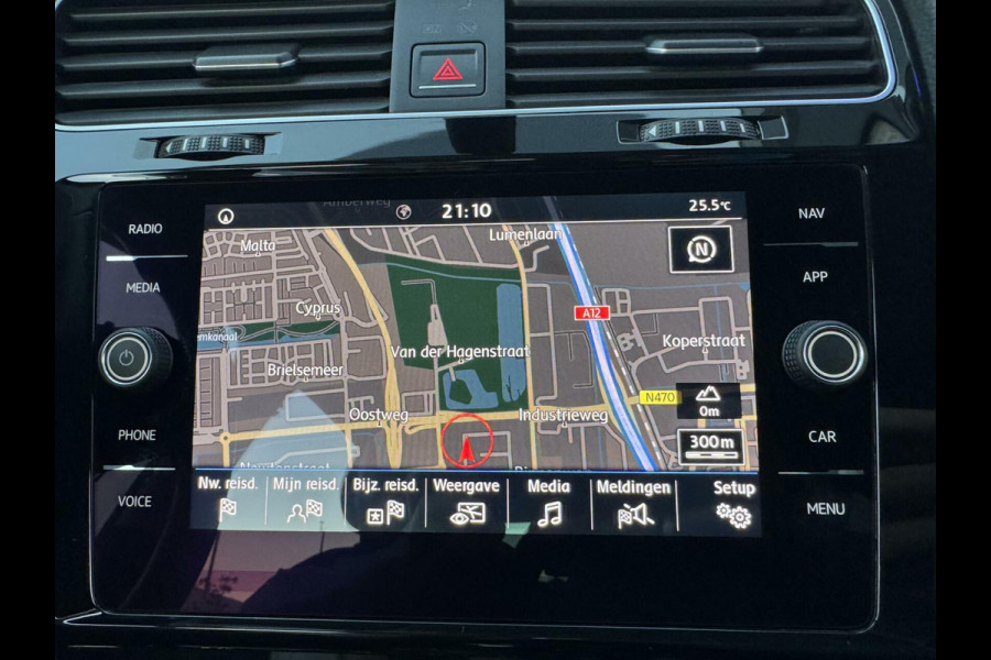 Volkswagen Golf 1.0 TSI Sound 110pk DSG ACC Navi CarPlay Stlvw PDC