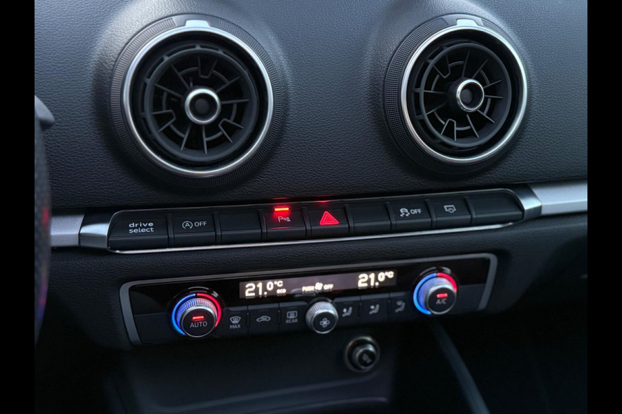 Audi A3 Sportback 35 TDI 3x S-Line Panorama CarPlay Camera