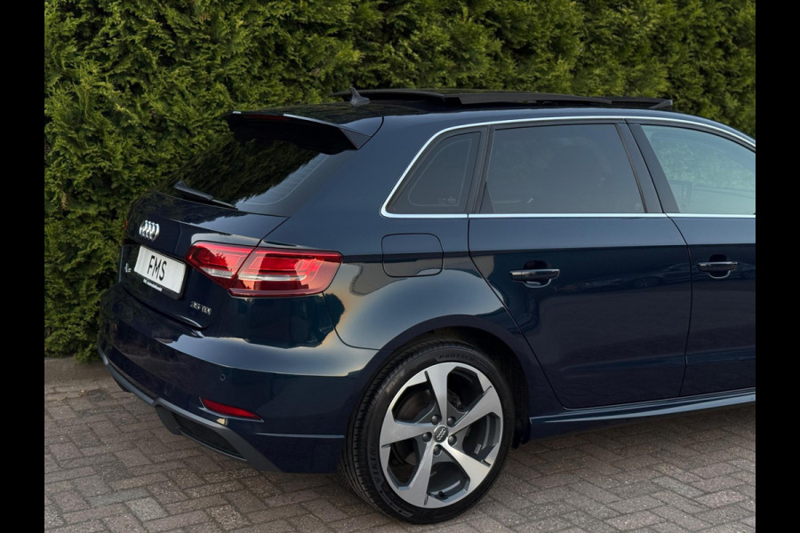 Audi A3 Sportback 35 TDI 3x S-Line Panorama CarPlay Camera
